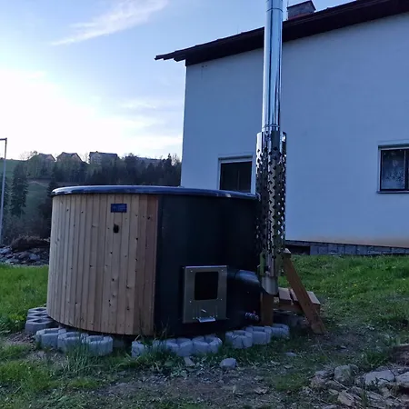 Cozy In Krkonose With Hot Tub Apartamento